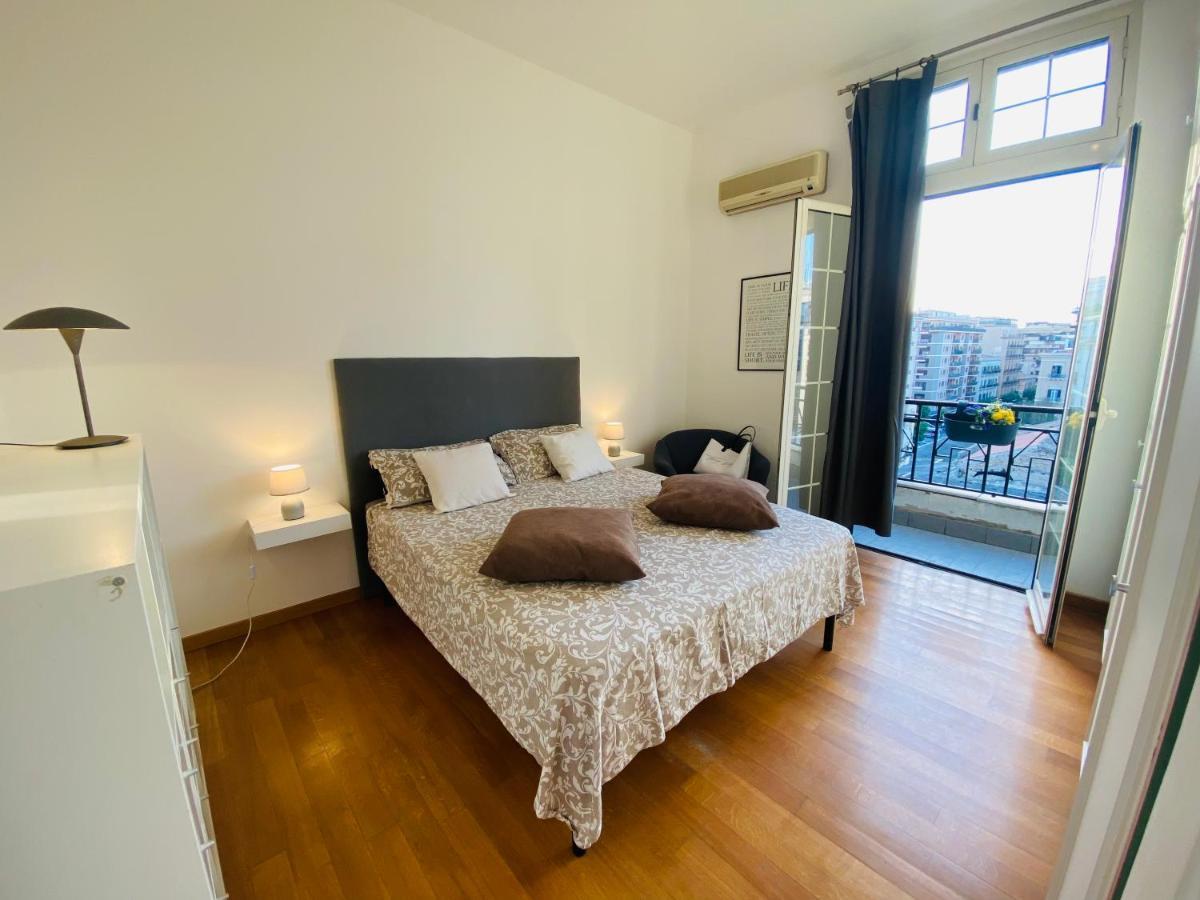 Politeama Suite In The Heart Of The City Palermo Esterno foto
