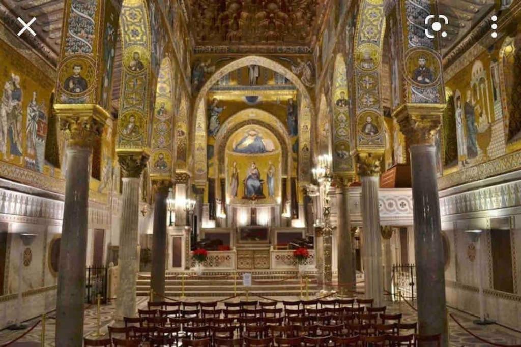 Politeama Suite In The Heart Of The City Palermo Esterno foto