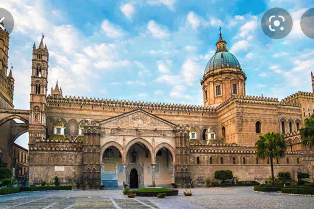 Politeama Suite In The Heart Of The City Palermo Esterno foto